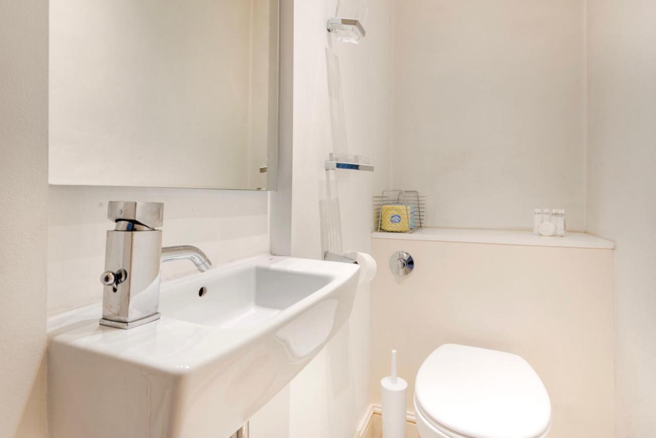 Classy And Spacious One Bedroom Flat In Amazing Location ロンドン エクステリア 写真